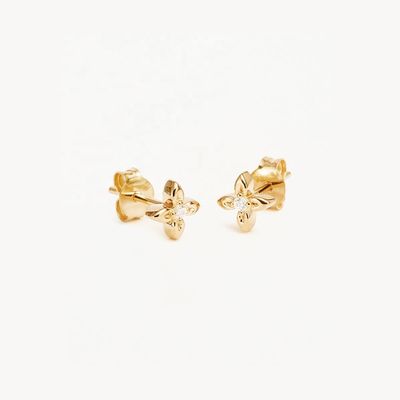 أقراط زهور من الفضة الإسترليني عيار 925 صغيرة الحجم للارتداء اليومي