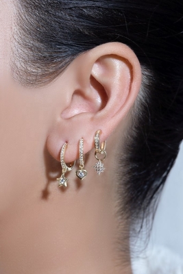925 فضة من الفضة المميزة (ميني ستاربرست) (باف) (CZ Huggie Earrings)