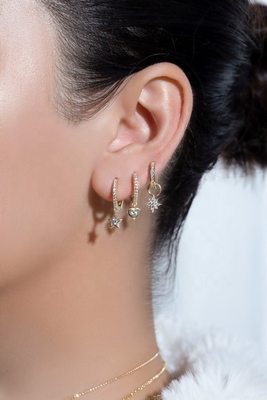 925 فضة من الفضة المميزة (ميني ستاربرست) (باف) (CZ Huggie Earrings)